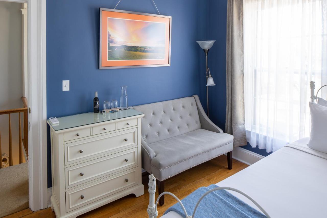 Room 1