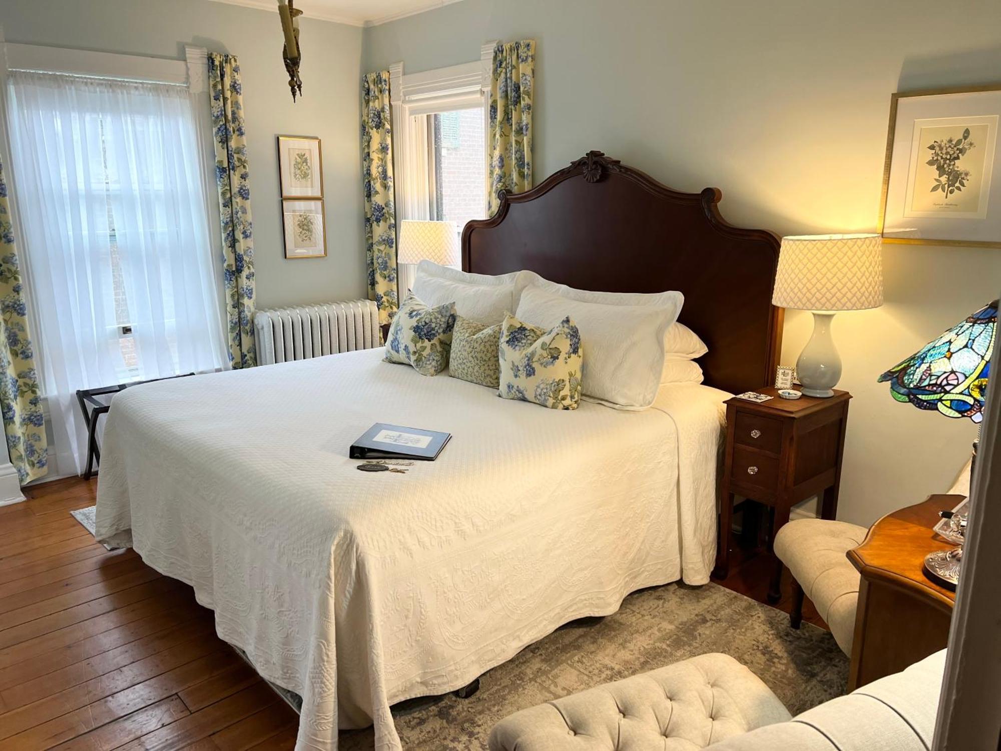 Queen Room Spa Bath