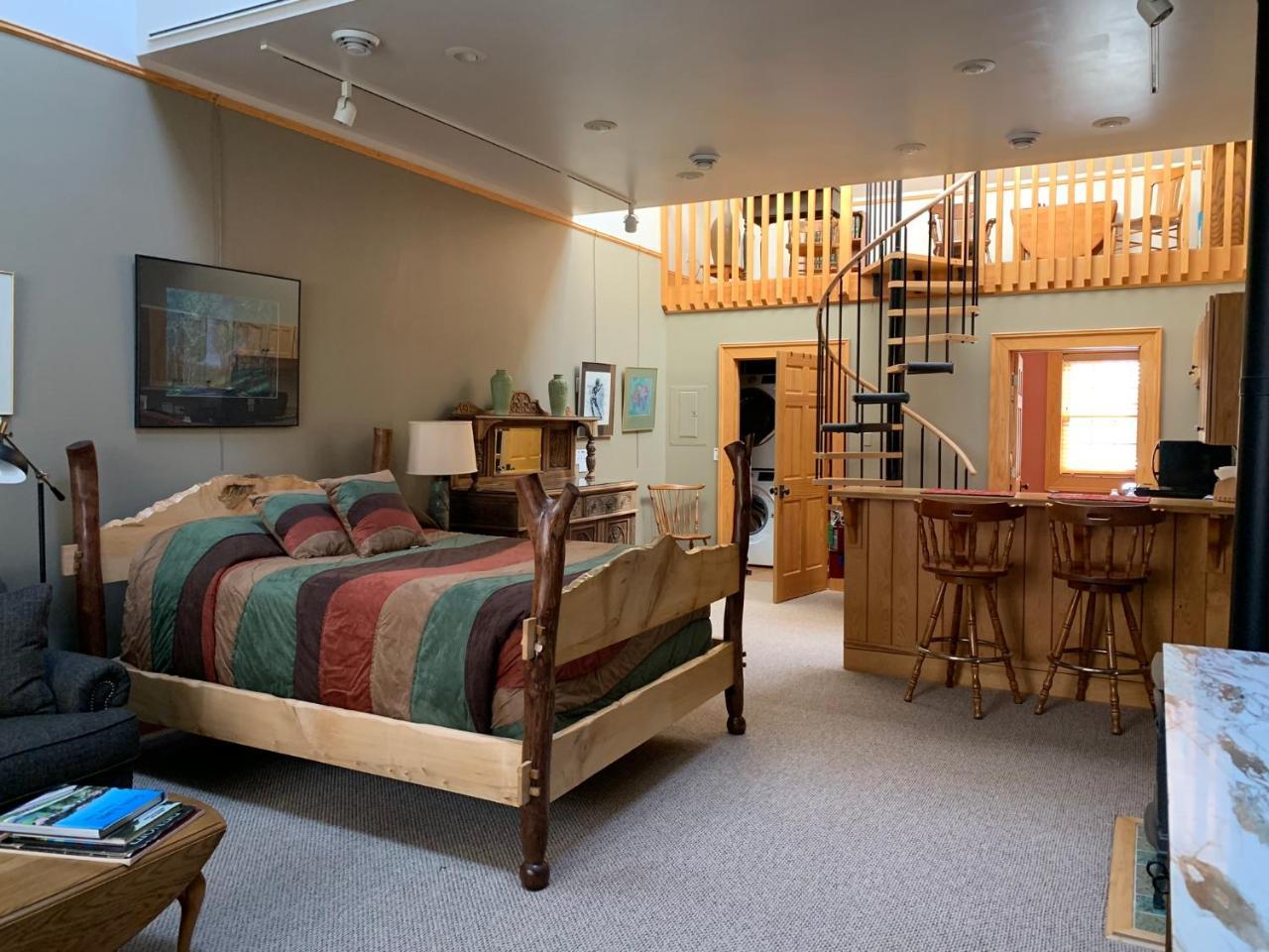 Queen Suite