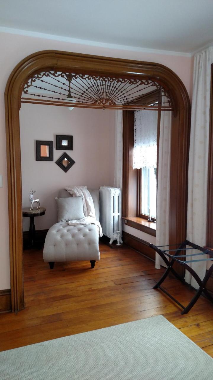 Superior King Suite