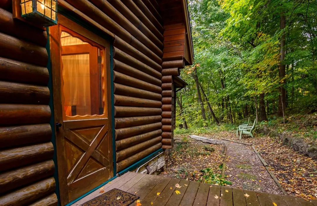 Frogmore Cabin-1
