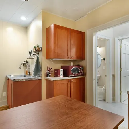 Downtown Galena Spacious Apartment Apts-3
