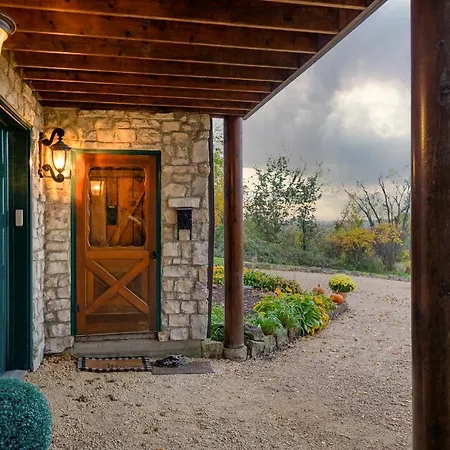 Frogmore Cabin-2