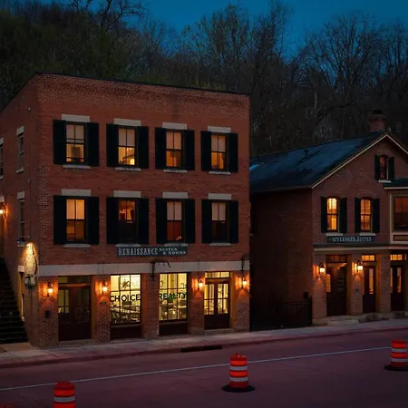 Riverboat Suites-2