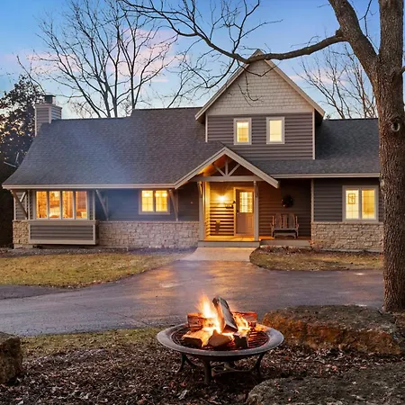 The Lodge, 'North Woods' Style, Boutique Galena Getaway!-2