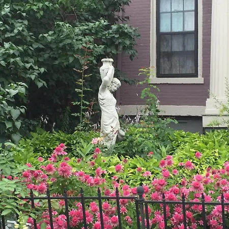 Annie Wiggins Guest House-3