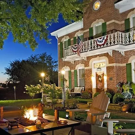 Cloran Mansion Bed & Breakfast-3